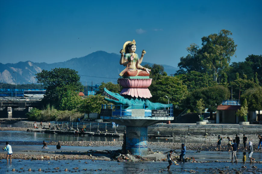 Lakshmi (Prosperity): Beyond material wealth, Lakshmi governs inner richness—self-love, gratitude, and emotional resilience